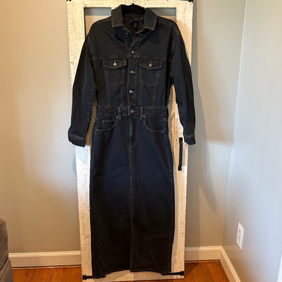 Universal Thread Dresses & Skirts - NWT Universal Thread Long Sleeve Denim Dress
